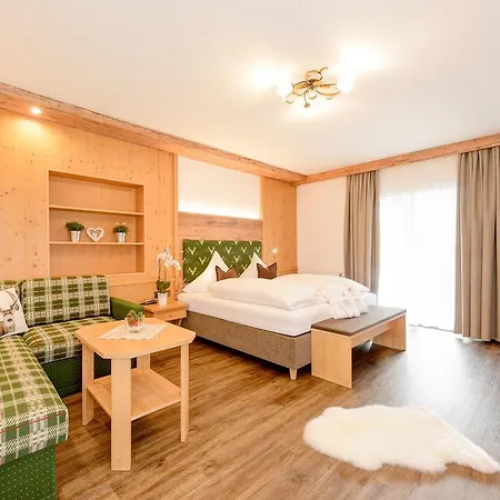 Garni Schellenberg Готель 4*