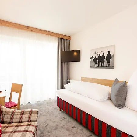 Готель Garni Schellenberg 4*